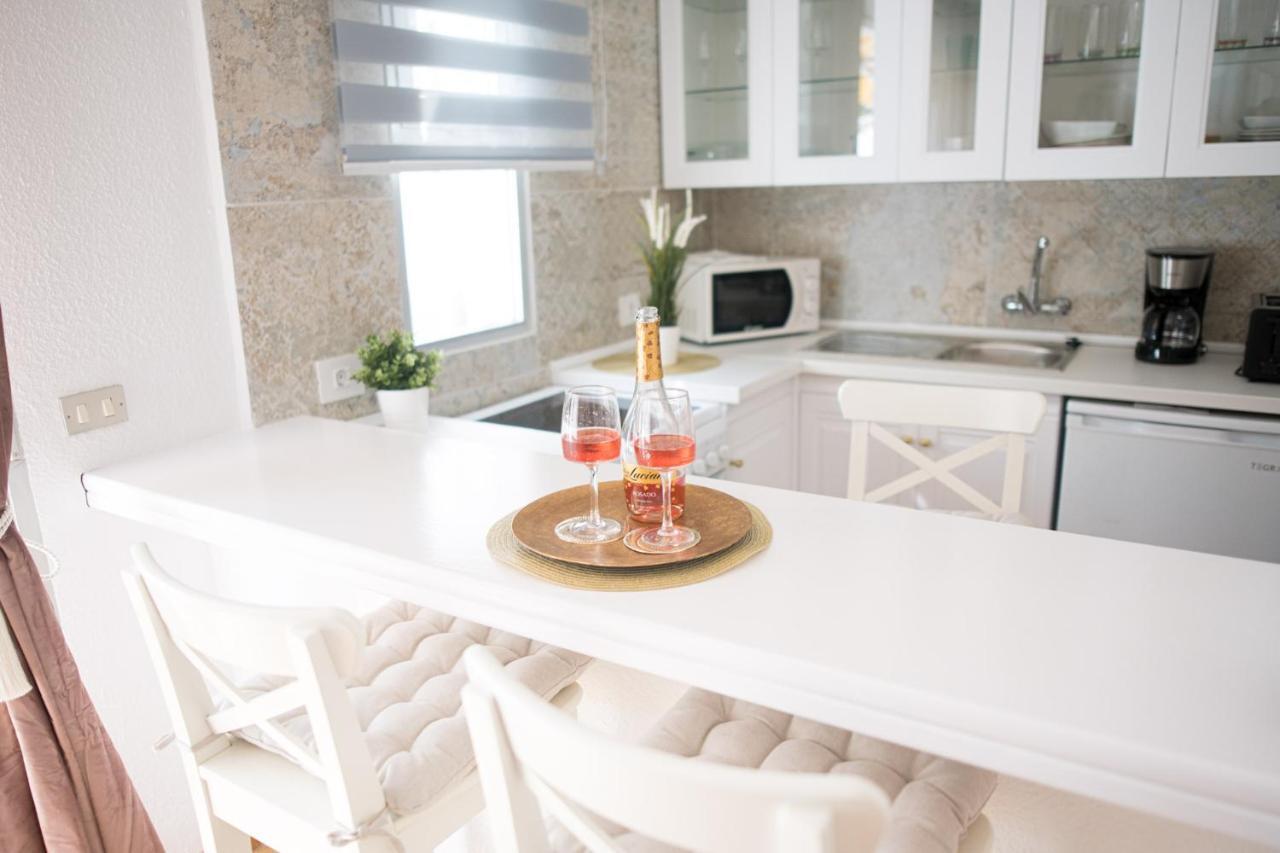 Adults Only Sunny Quiet Apartment In Center Of Las Americas Арона Екстериор снимка